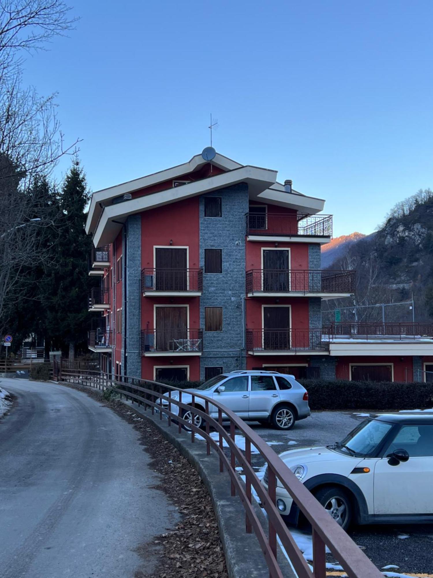 Limone Central Suite Mountain View ลีโมเน เปียมอนเต ภายนอก รูปภาพ