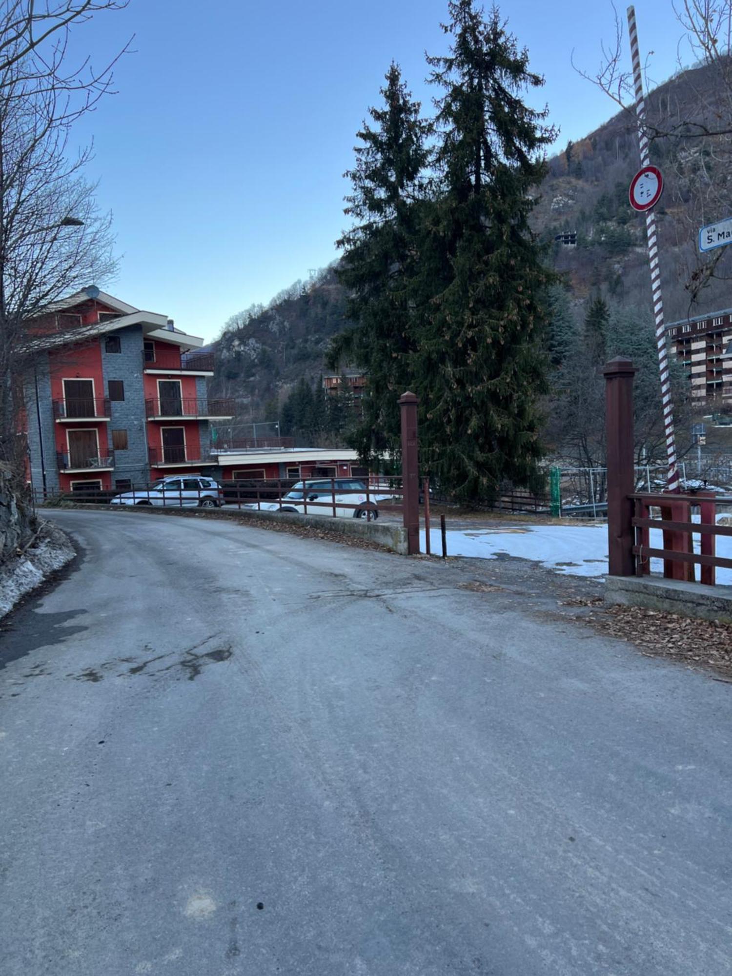 Limone Central Suite Mountain View ลีโมเน เปียมอนเต ภายนอก รูปภาพ