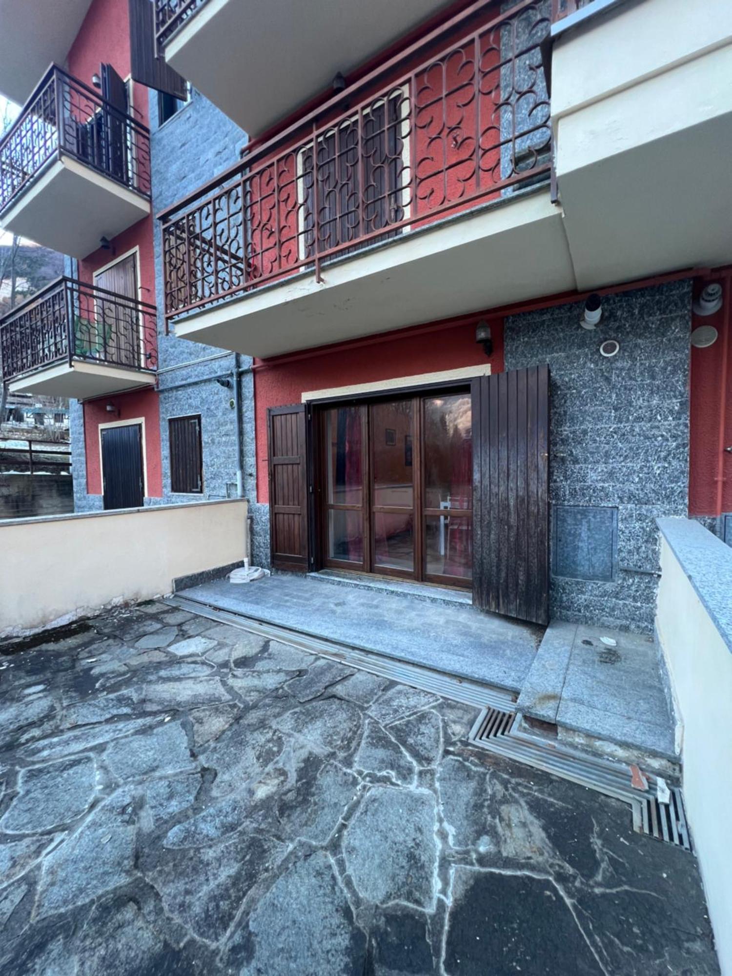 Limone Central Suite Mountain View ลีโมเน เปียมอนเต ภายนอก รูปภาพ