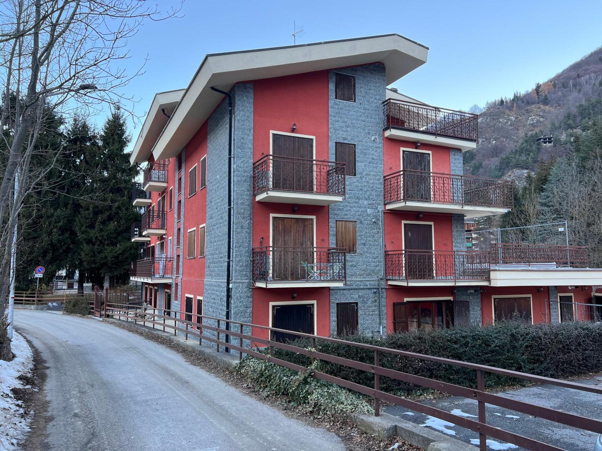 Limone Central Suite Mountain View ลีโมเน เปียมอนเต ภายนอก รูปภาพ